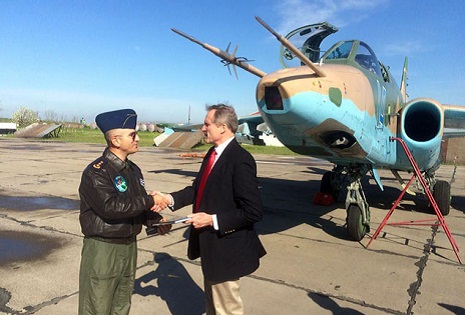 US ambassador meets with Azerbaijani military pilots - PHOTOS